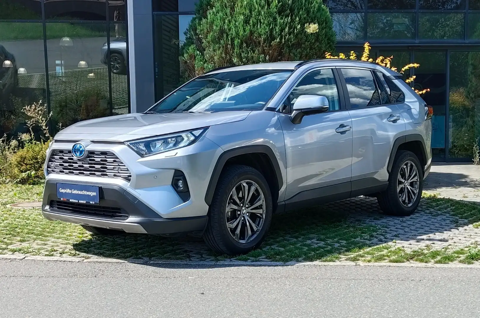 Toyota RAV 4 RAV4 2,5 Hybrid Active Drive AWD Silber - 1