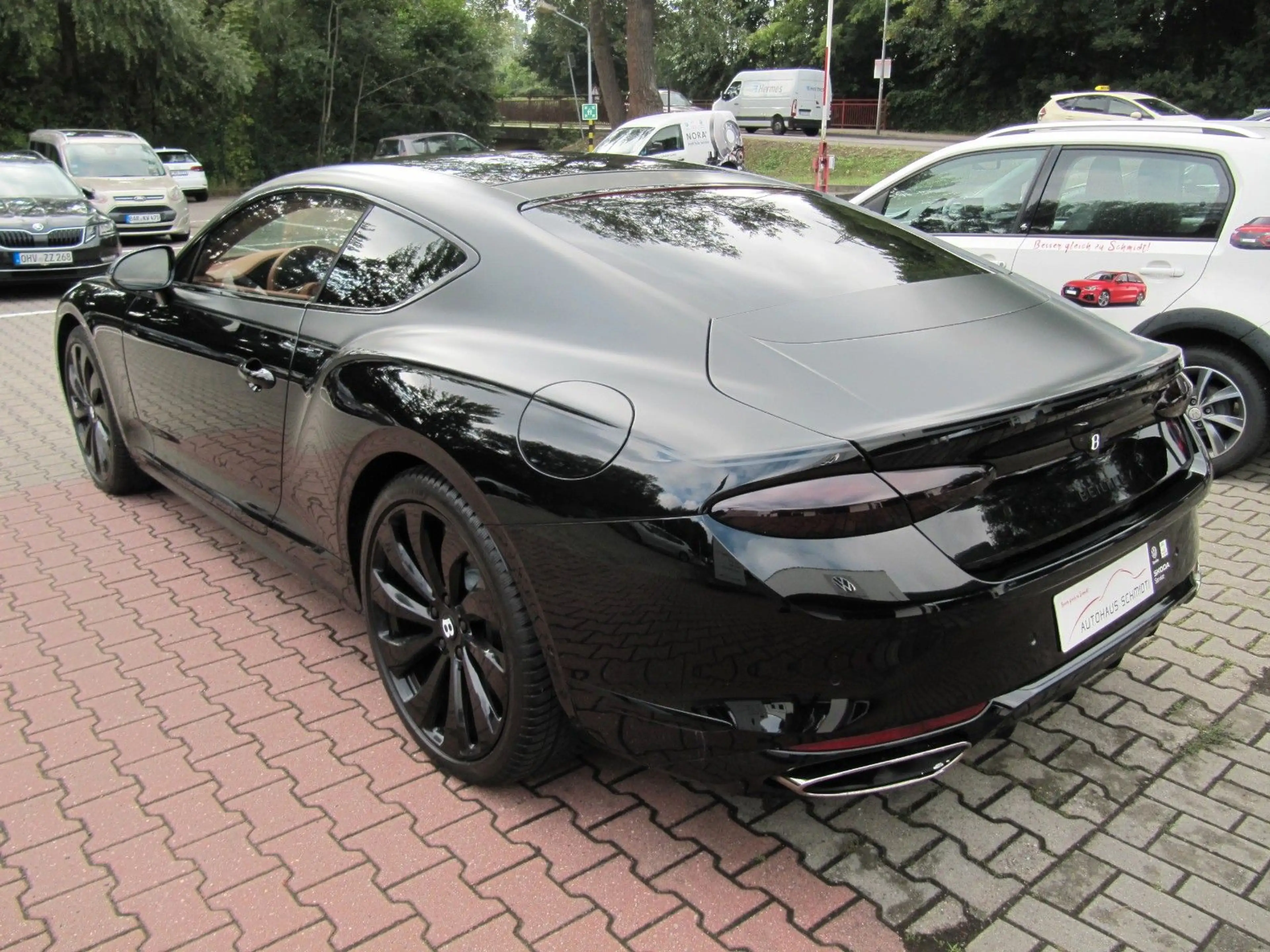 Bentley Continental GT V8 PANORAMA — photo 4