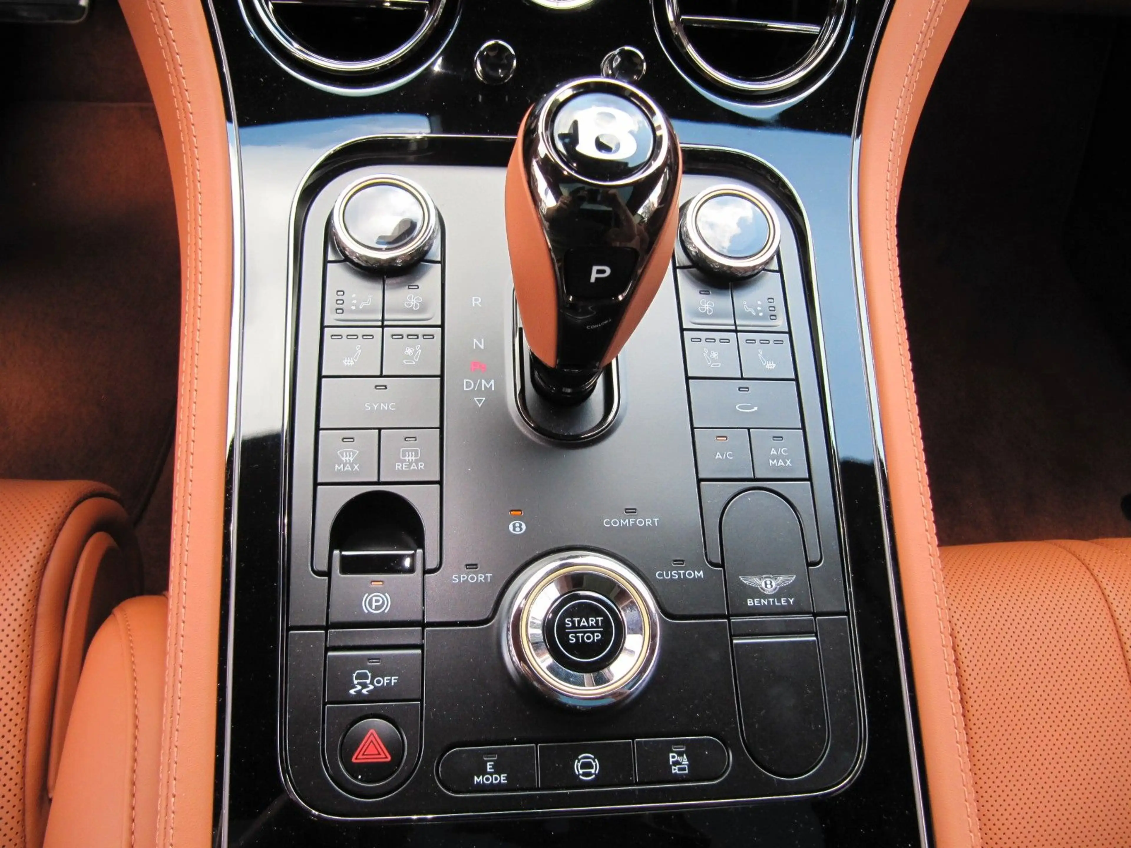 Bentley Continental GT V8 PANORAMA — photo 14