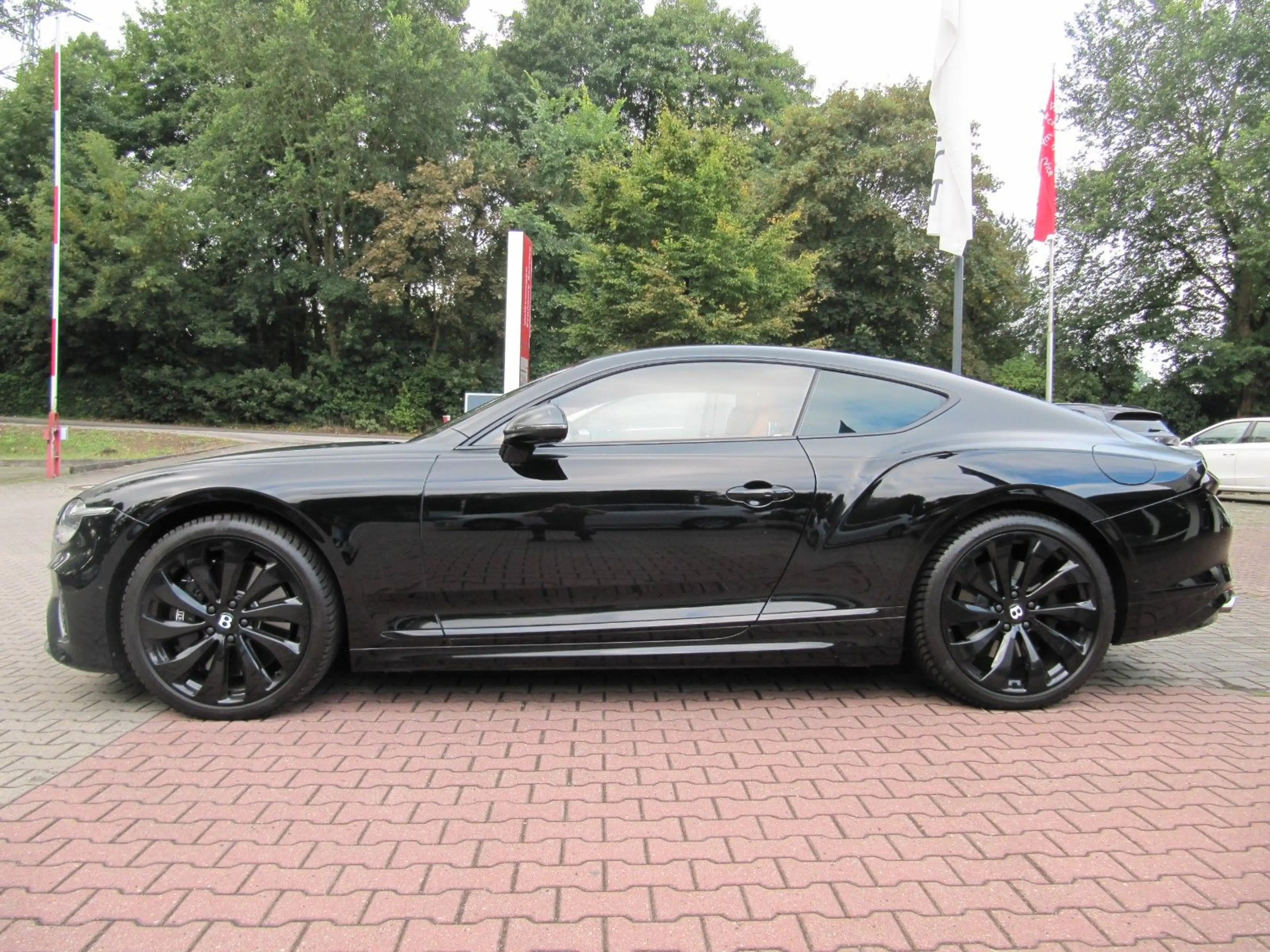 Bentley Continental GT V8 PANORAMA — photo 6