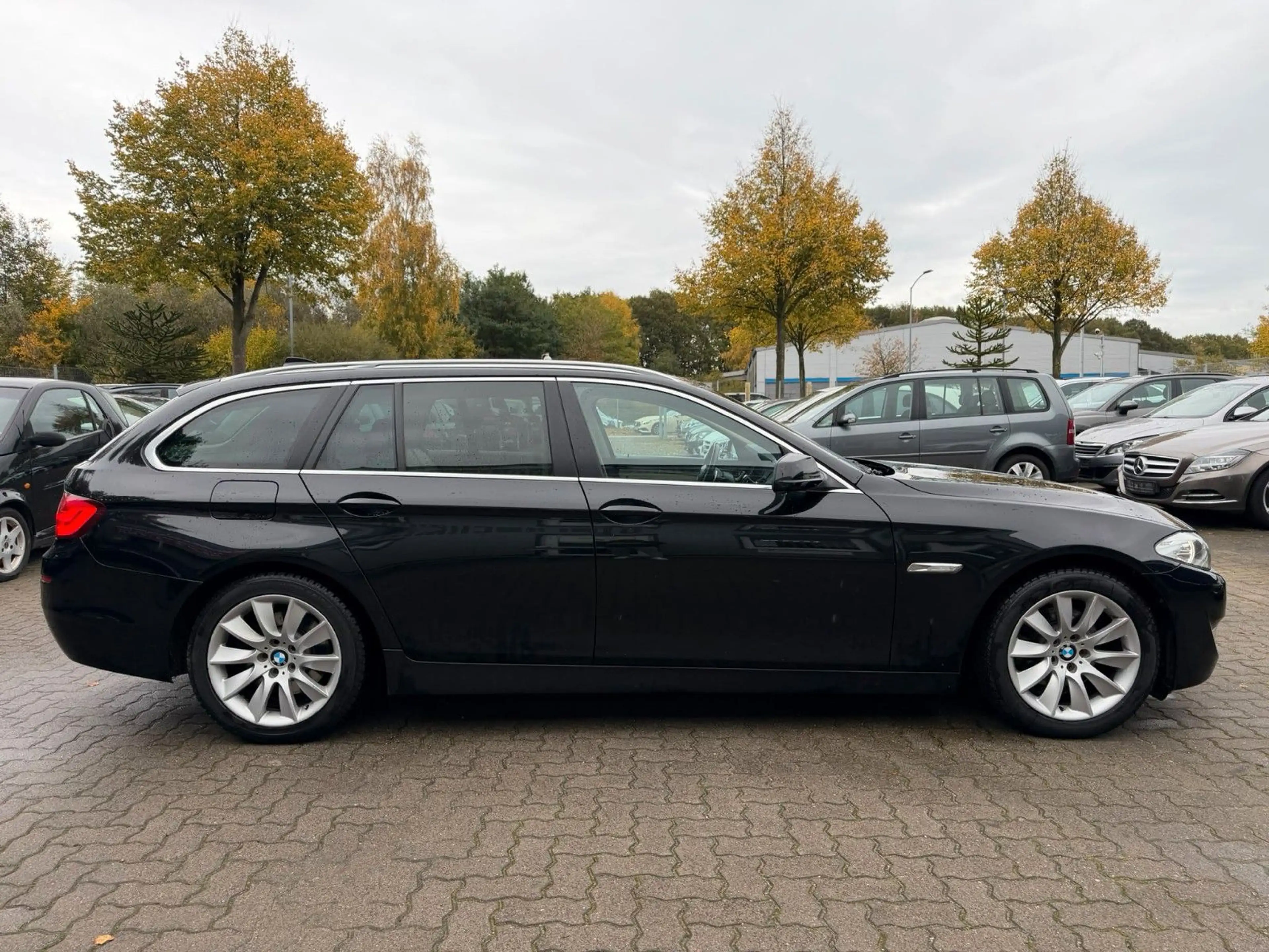BMW 520 dT AUT°PANO°SZHG°LEDER°RFK°MEMORY°ACC°ALU°SH! — photo 4