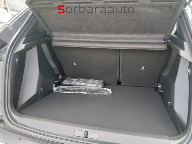 Peugeot 2008 view 11
