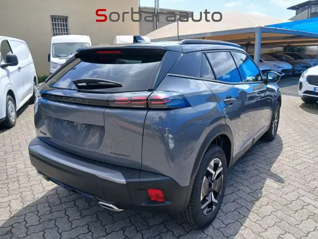Peugeot 2008 view 5
