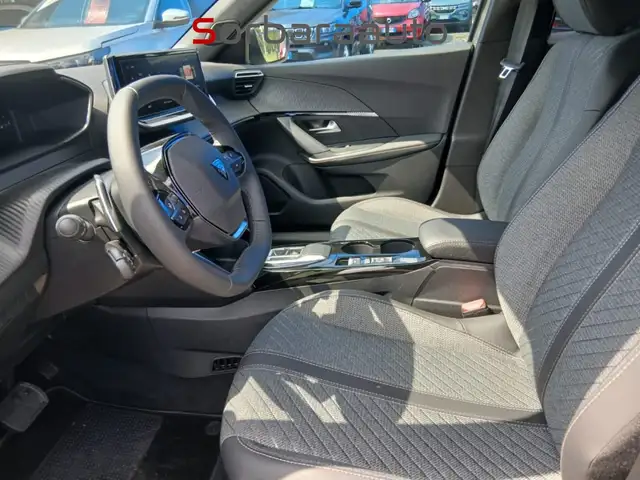 Peugeot 2008 view 12