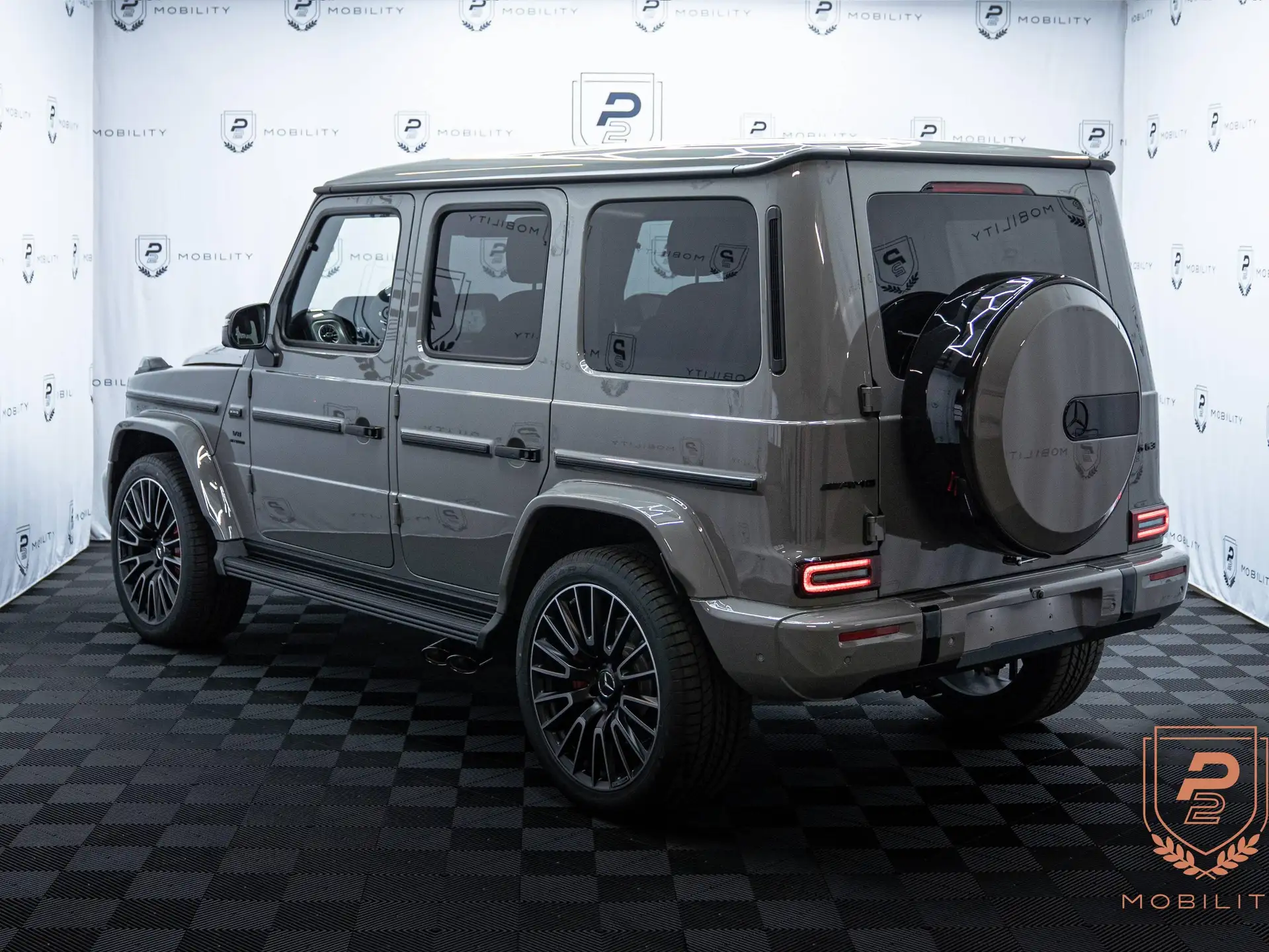 벤츠 G-Class G 63 AMG 2026 건메탈 사진 6
