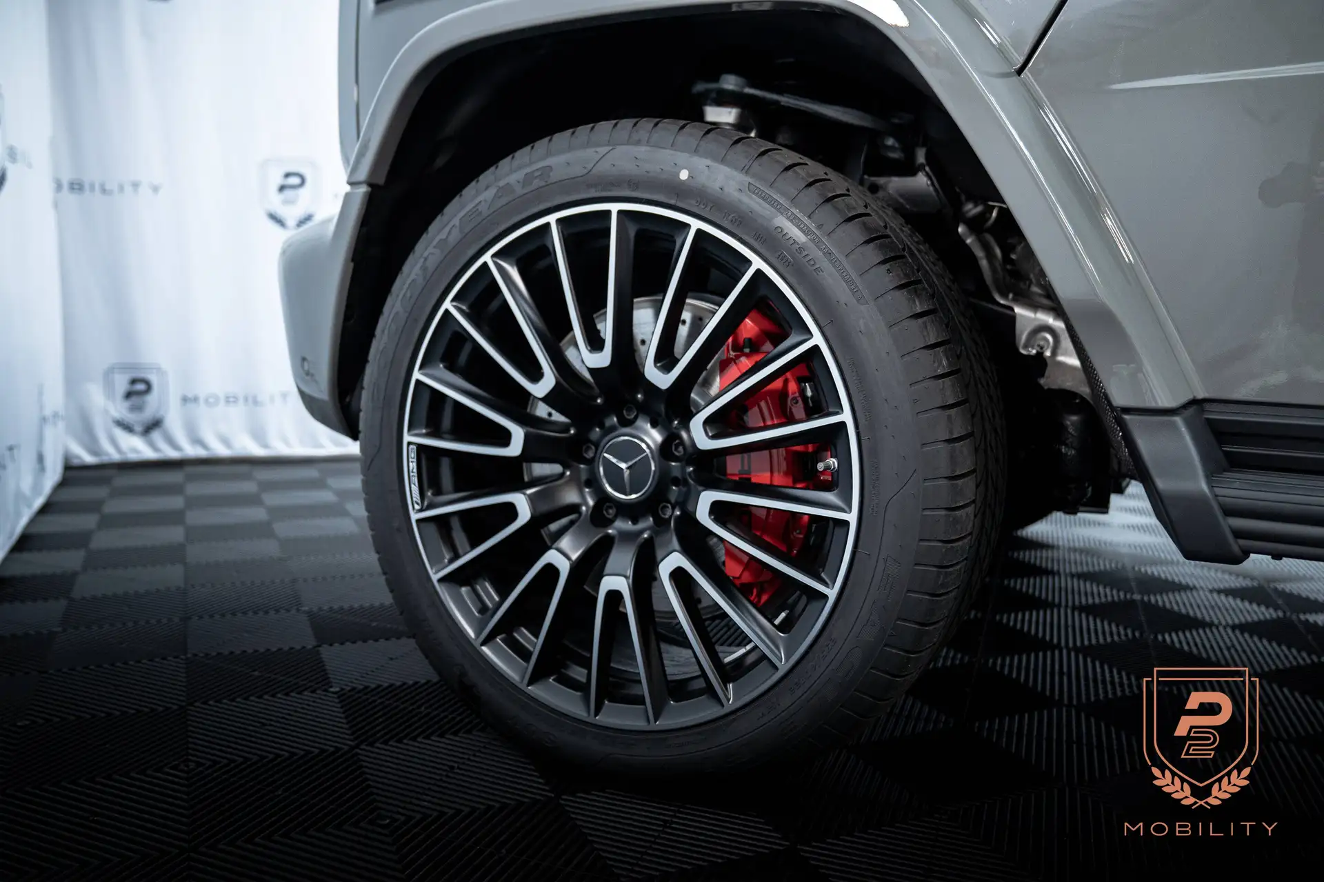 벤츠 G-Class G 63 AMG 2026 건메탈 사진 8