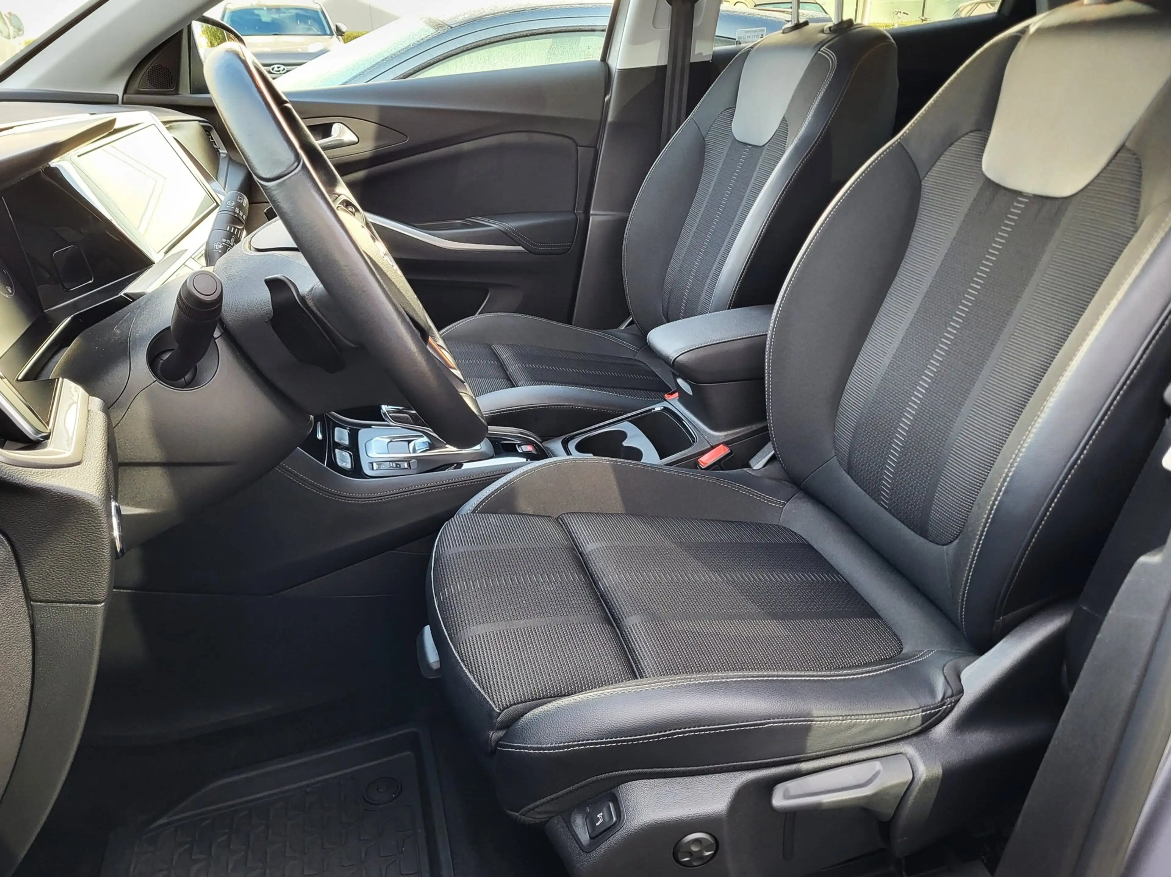 Opel Grandland 1.2 Turbo Level 4 / Carplay & Android / Camera / S — photo 8