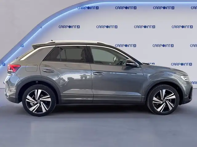 Volkswagen T-Roc view 6