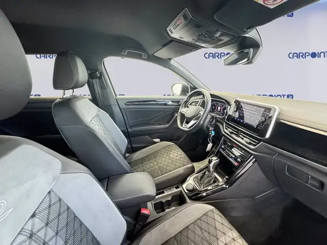 Volkswagen T-Roc view 7