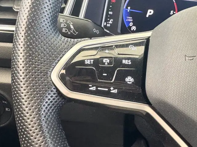 Volkswagen T-Roc view 20