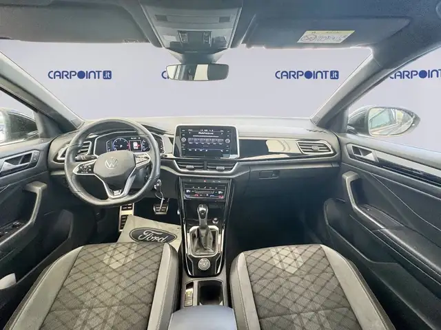 Volkswagen T-Roc view 10