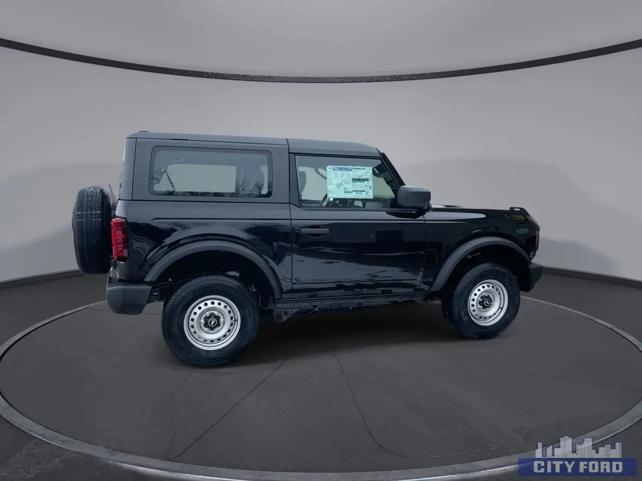 Ford Bronco снимка Ford Bronco