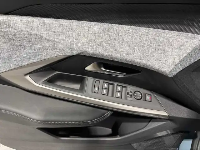 Peugeot 3008 view 10