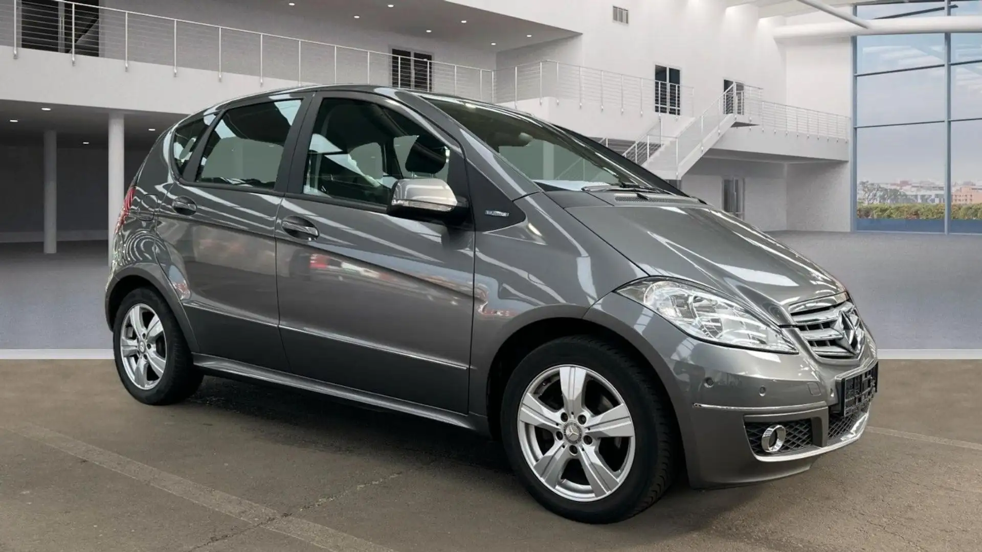 Mercedes-Benz A 160 Avantgarde PDC Sitzheizung 2.HAND Grau - 2