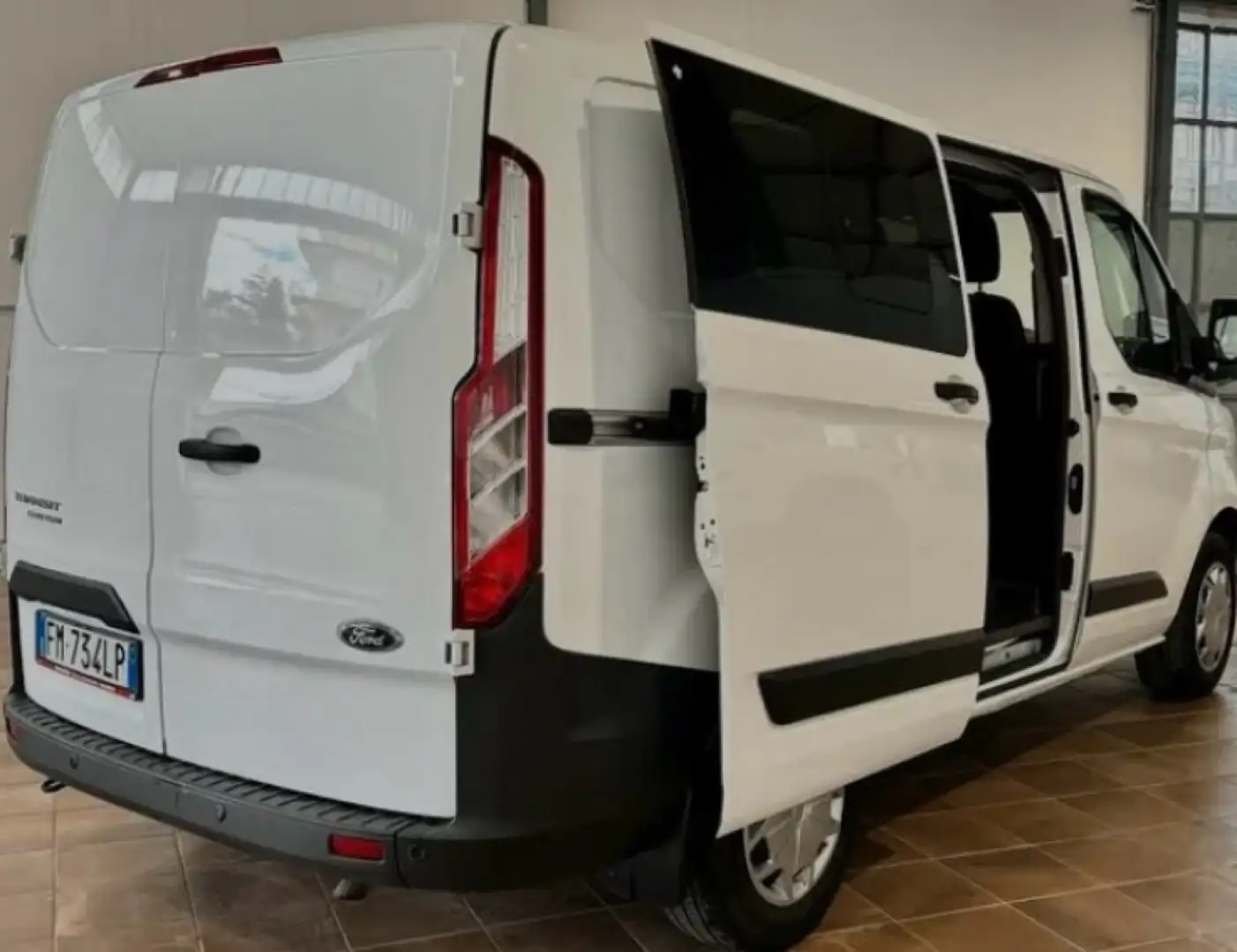Ford Transit FORD TRANSIT CUSTOM 2.0tdci L1H1 AUTOCARRO 6 POSTI - 2