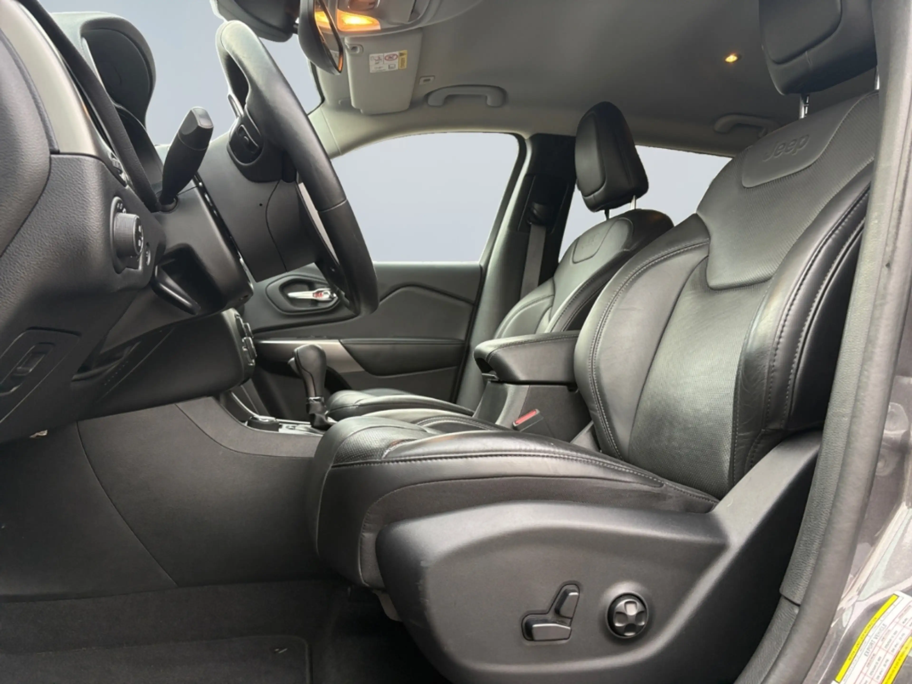 Jeep Cherokee Limited 2.2 MultiJet Park-Assistent Navi Soundsyst — photo 9