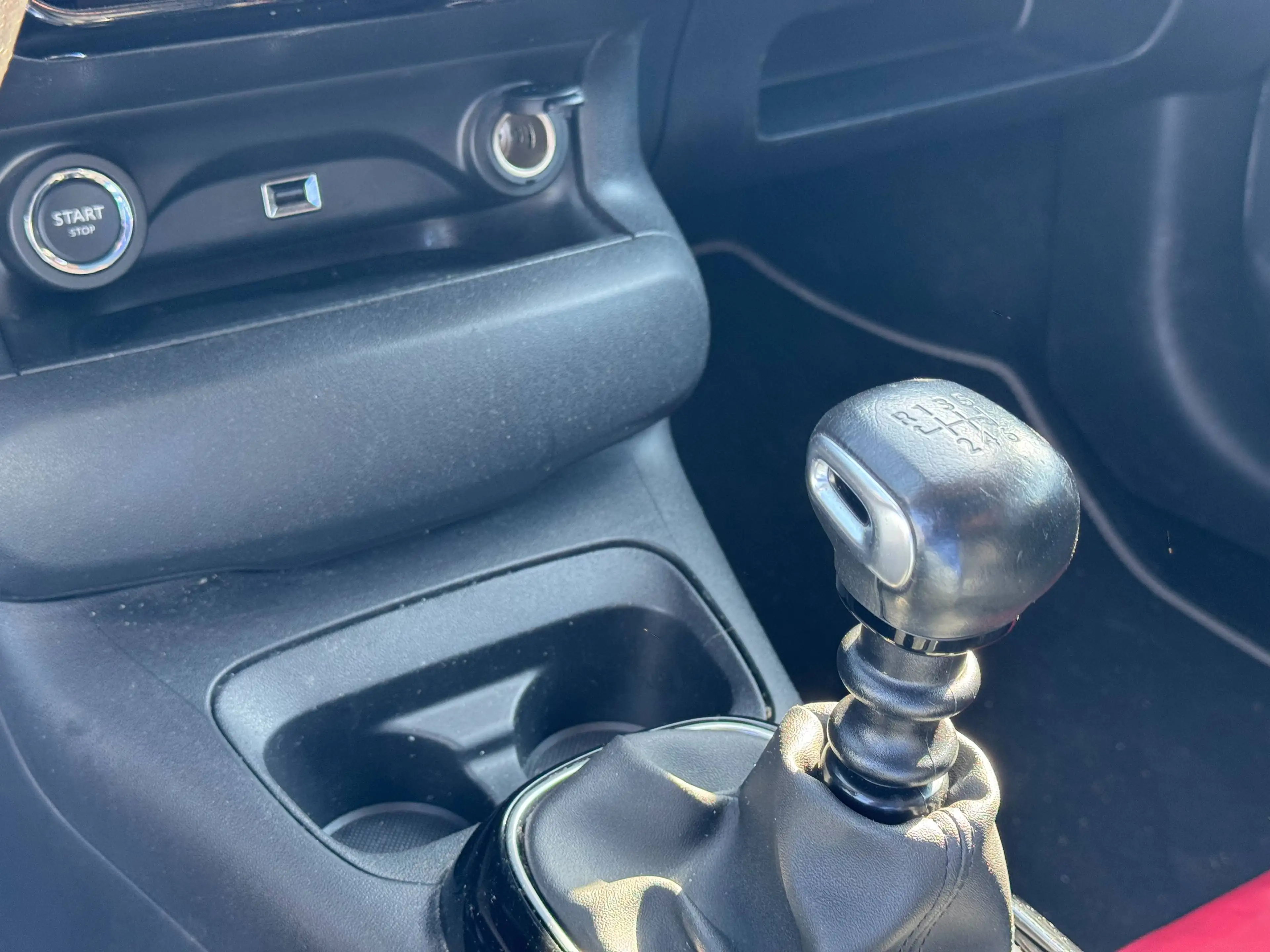 Citroen C4 Cactus 1,2i*Panorama*Klima*Navigation*Kamera* — photo 13