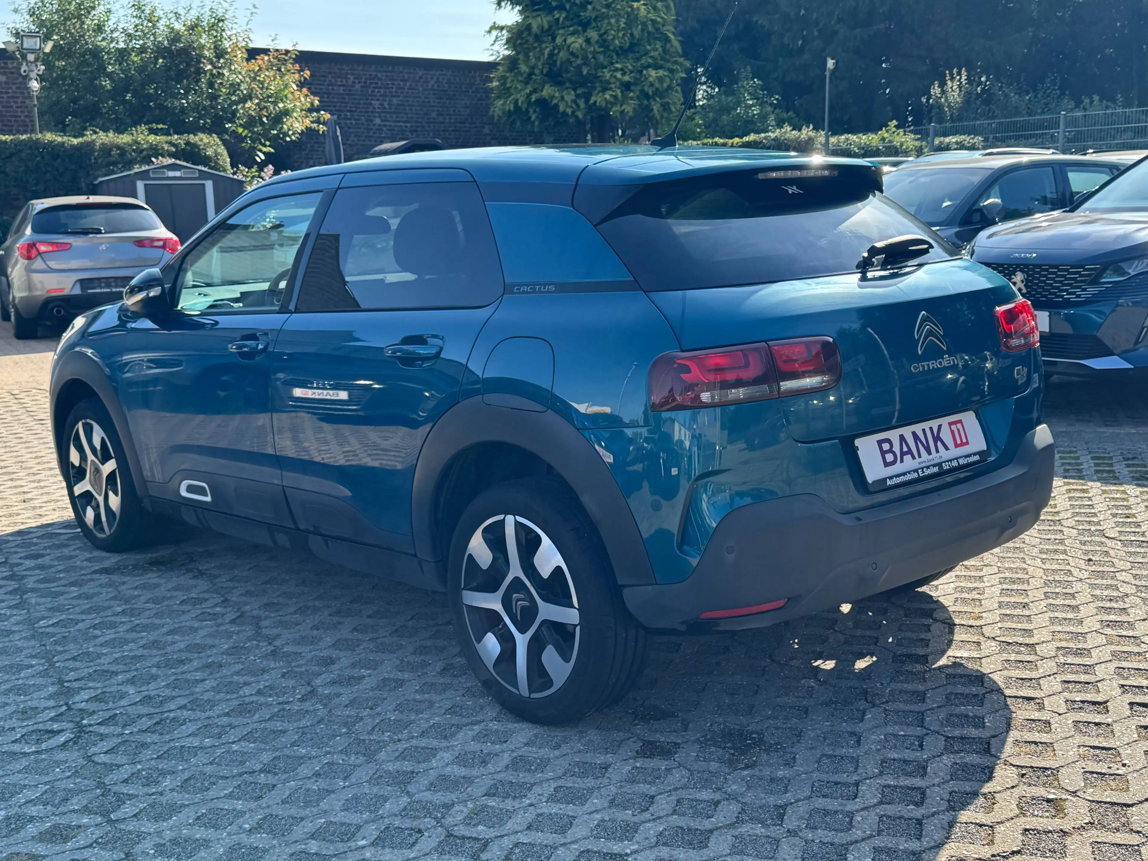 Citroen C4 Cactus 1,2i*Panorama*Klima*Navigation*Kamera* — photo 4