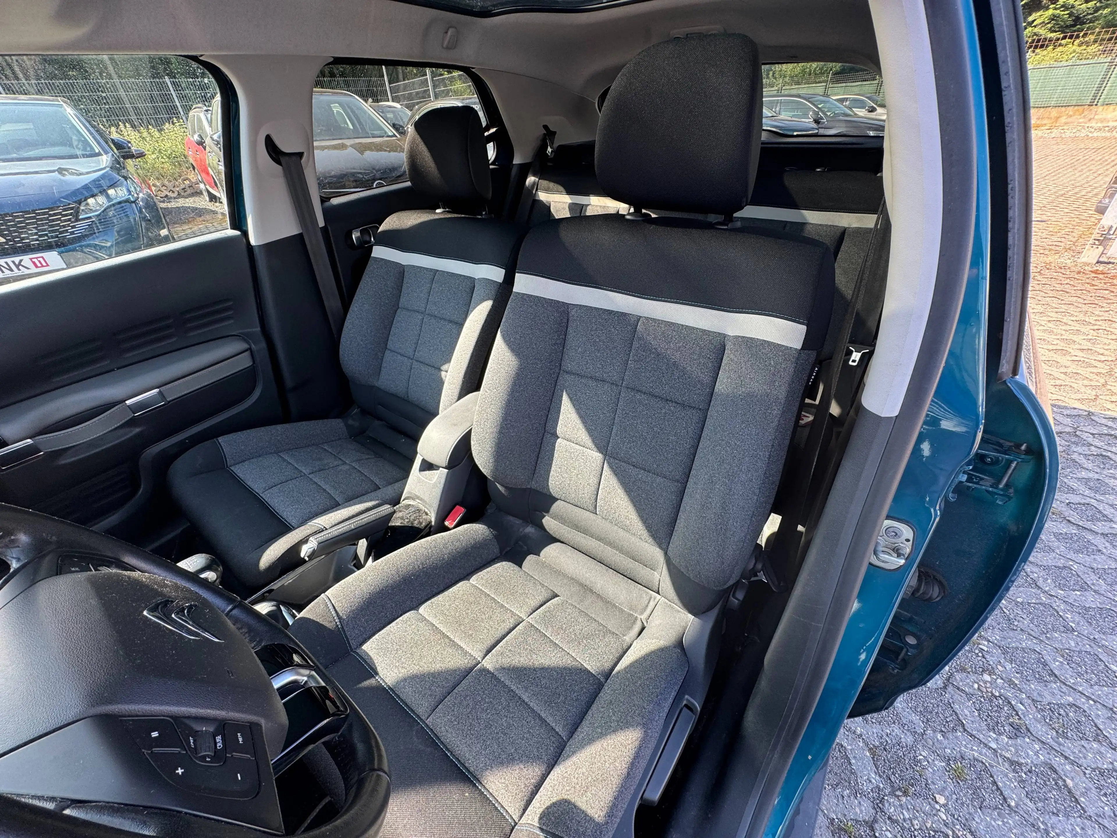Citroen C4 Cactus 1,2i*Panorama*Klima*Navigation*Kamera* — photo 14