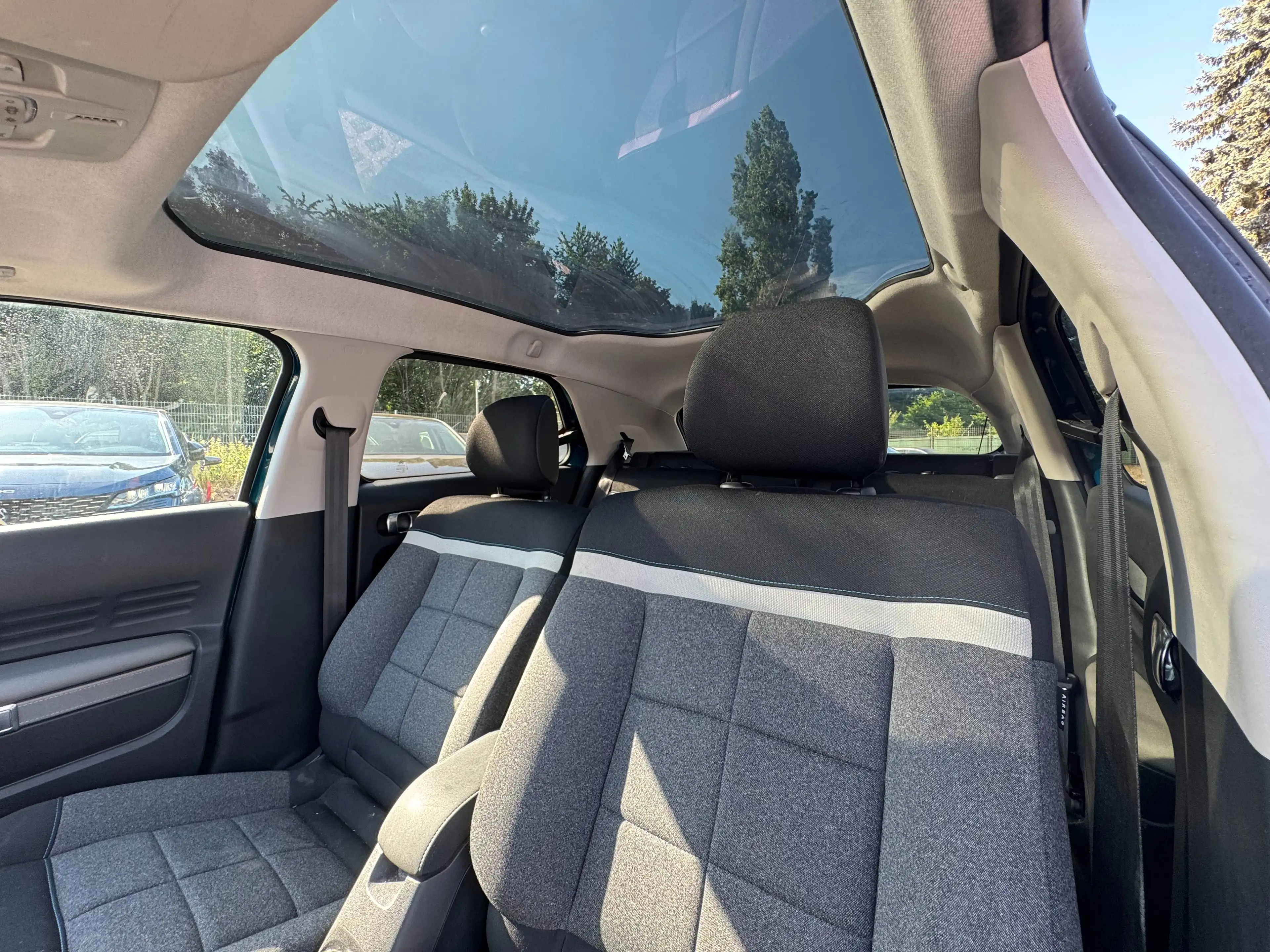 Citroen C4 Cactus 1,2i*Panorama*Klima*Navigation*Kamera* — photo 15