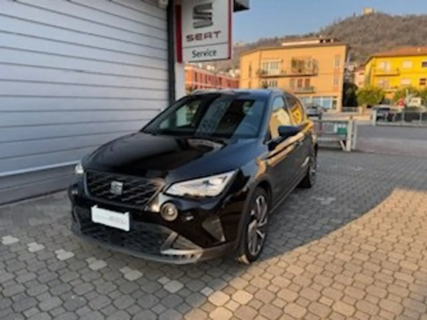 SEAT Arona 1.0 tgi FR 90cv Nero - 2