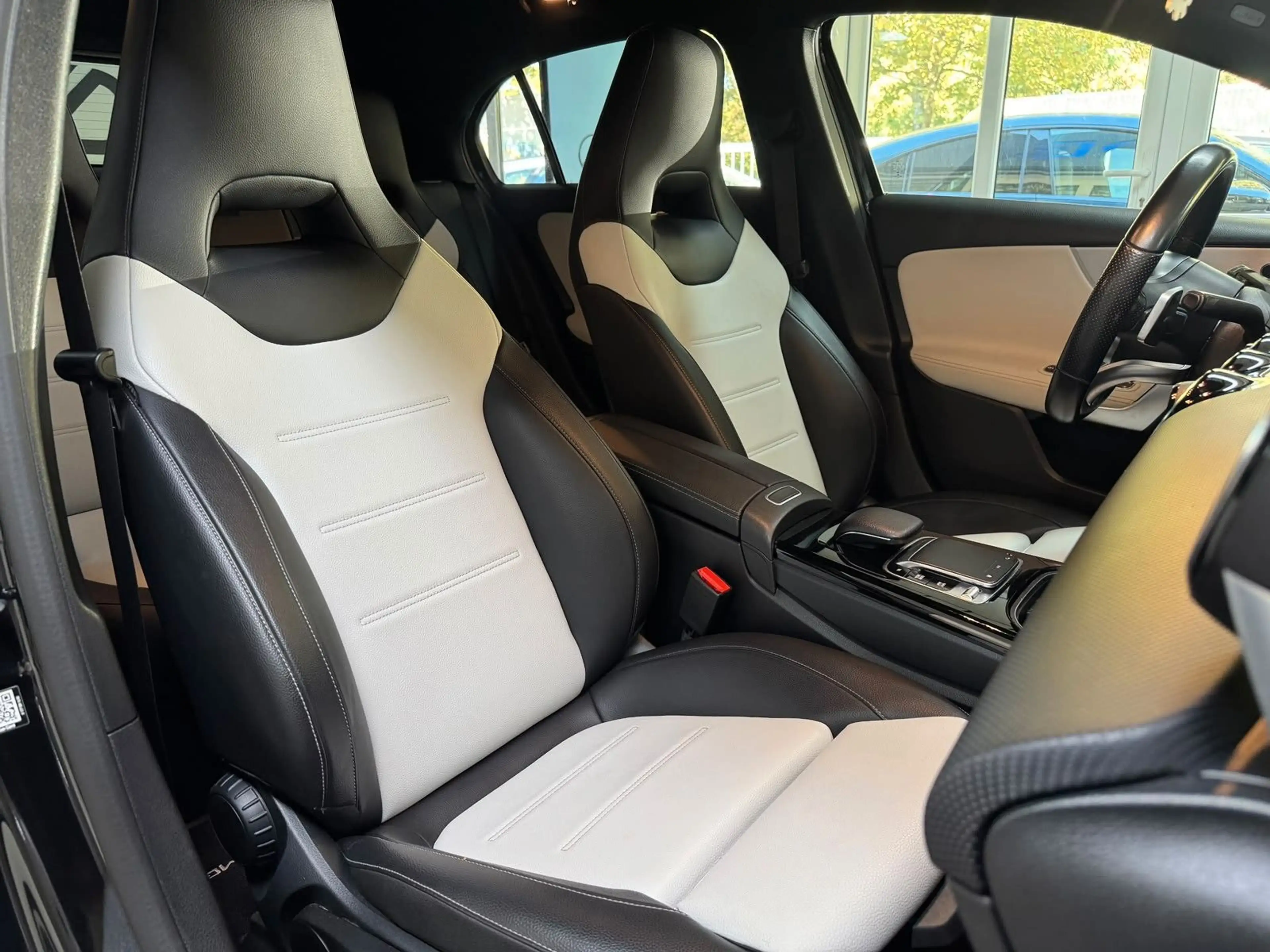 Mercedes-Benz A 220 *AMG-Line*Widescreen*MBUX — photo 24