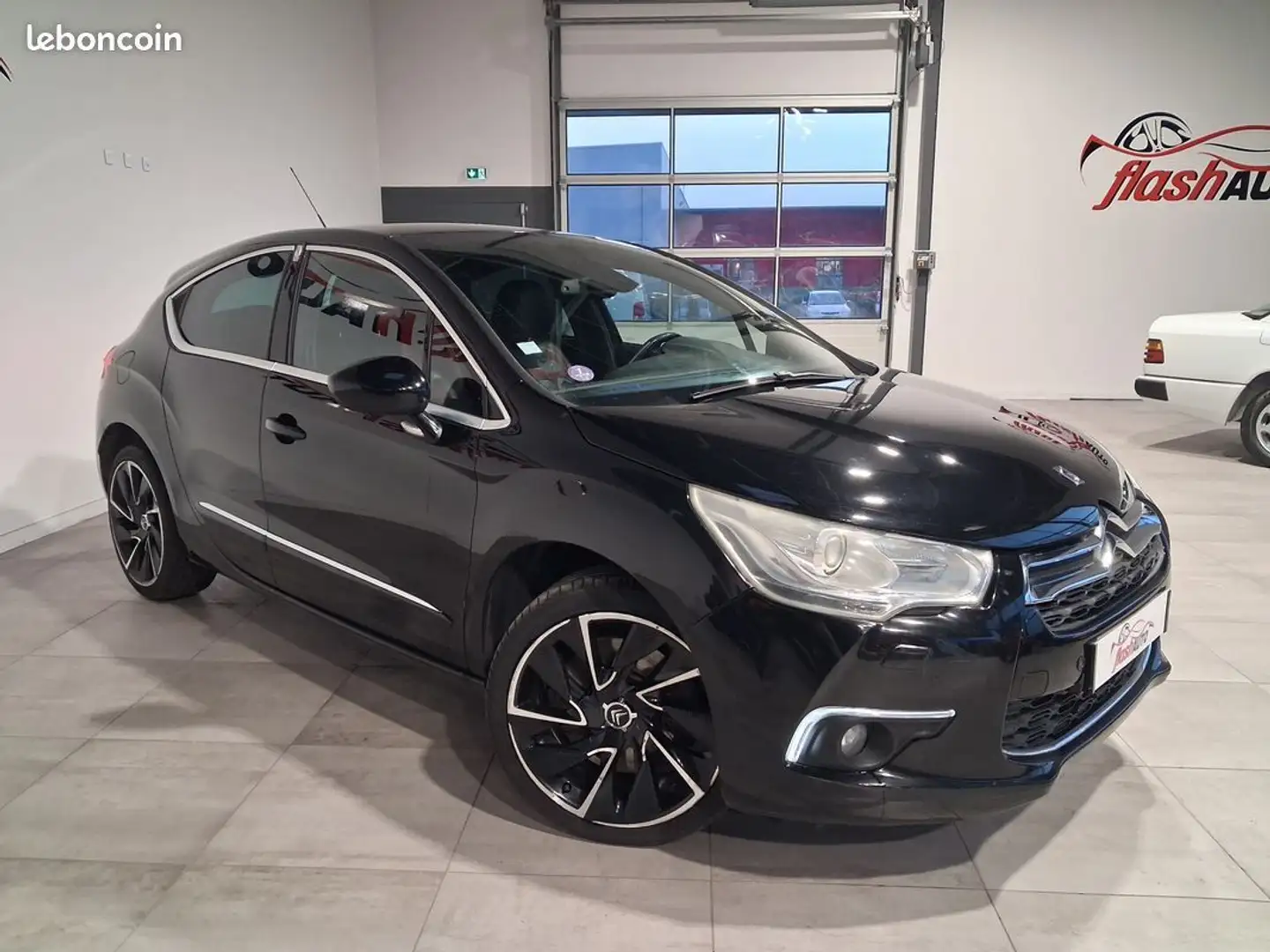 Citroen DS4 THP 200cv SPORT CHIC-2012 Noir - 2