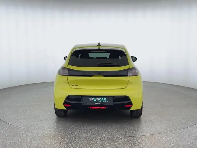 Peugeot 208 view 4