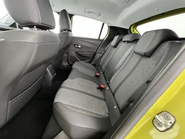 Peugeot 208 view 8