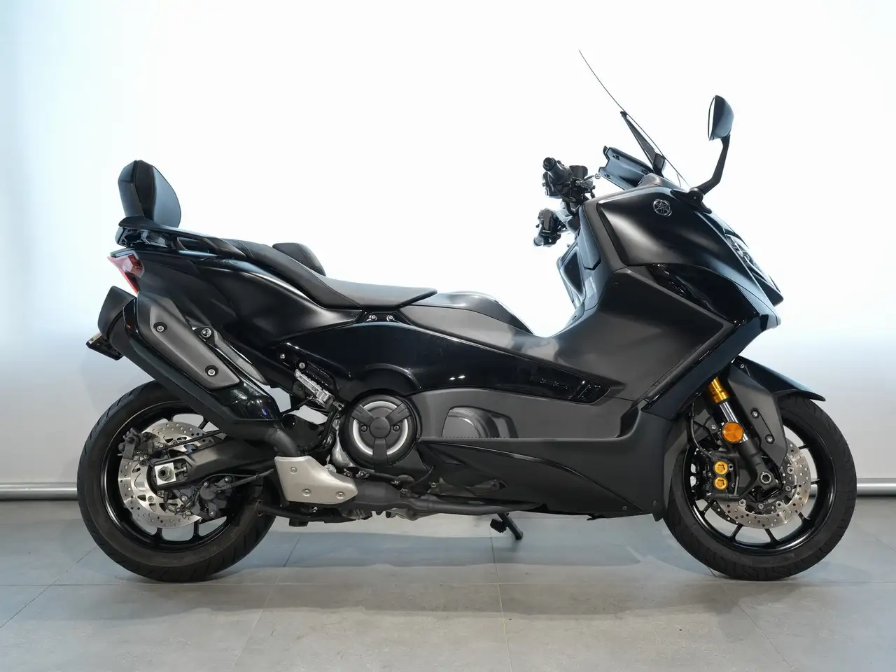 Yamaha Tmax 560