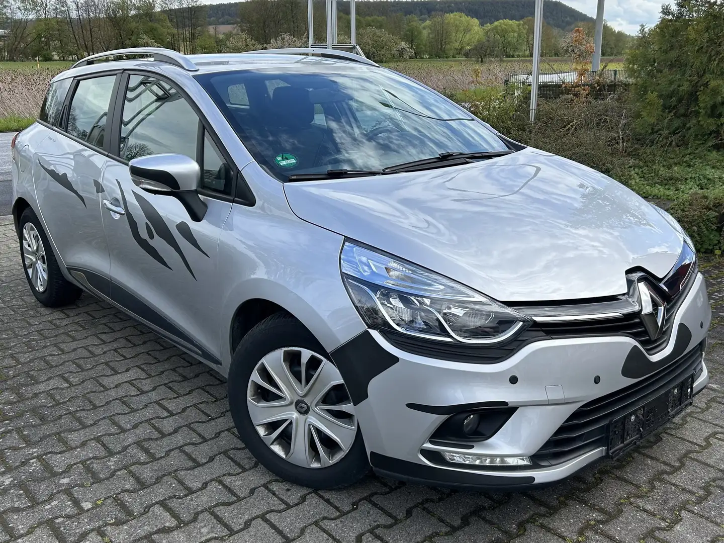 Renault Clio Grandtour Energy dCi 90 Limited 1. Hd. Navi PDC Silver - 1