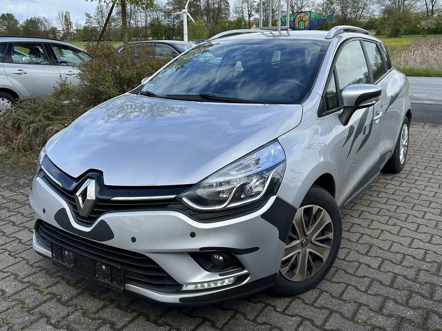 Renault Clio Grandtour Energy dCi 90 Limited 1. Hd. Navi PDC Silver - 2