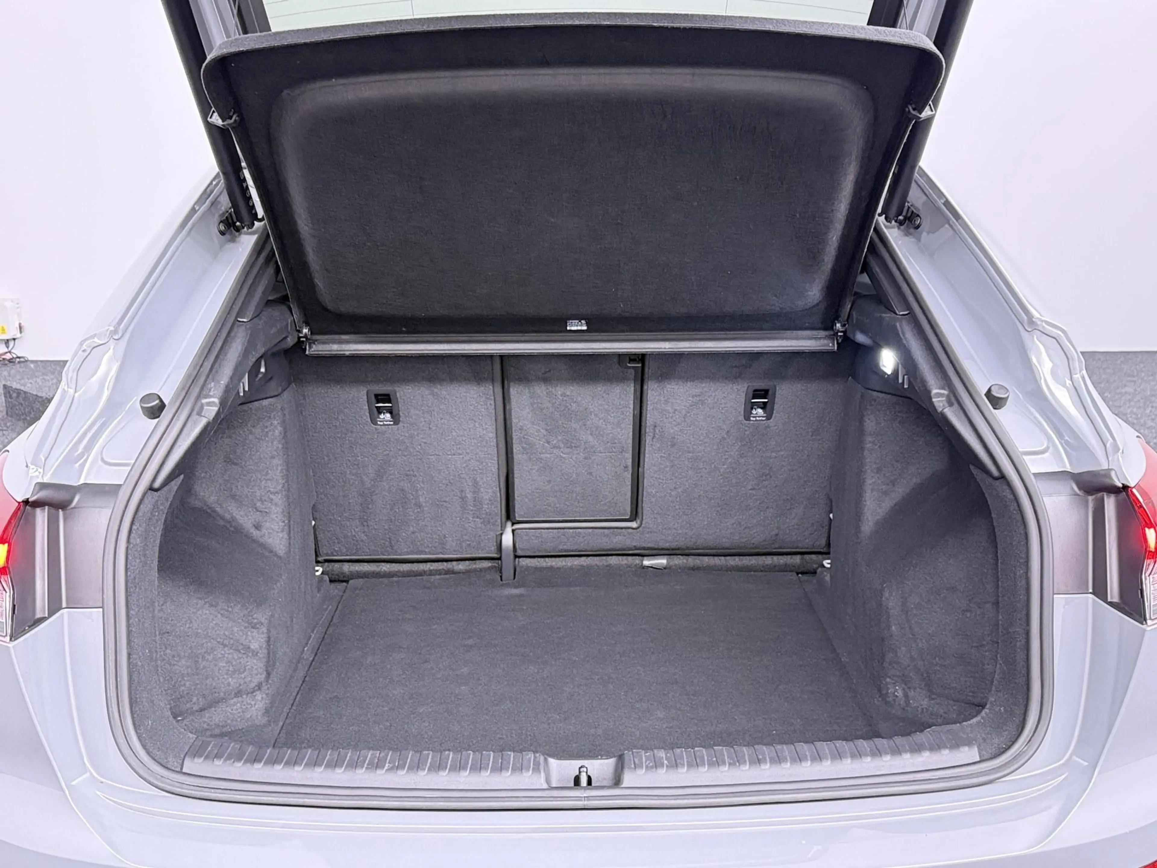 Audi Q4 e-tron Sportback 50 quattro S edition 77 kWh | ACC | Pano — photo 8