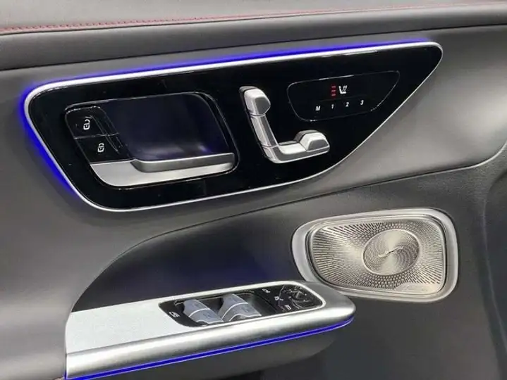 Mercedes-Benz GLC 2024, foto 15