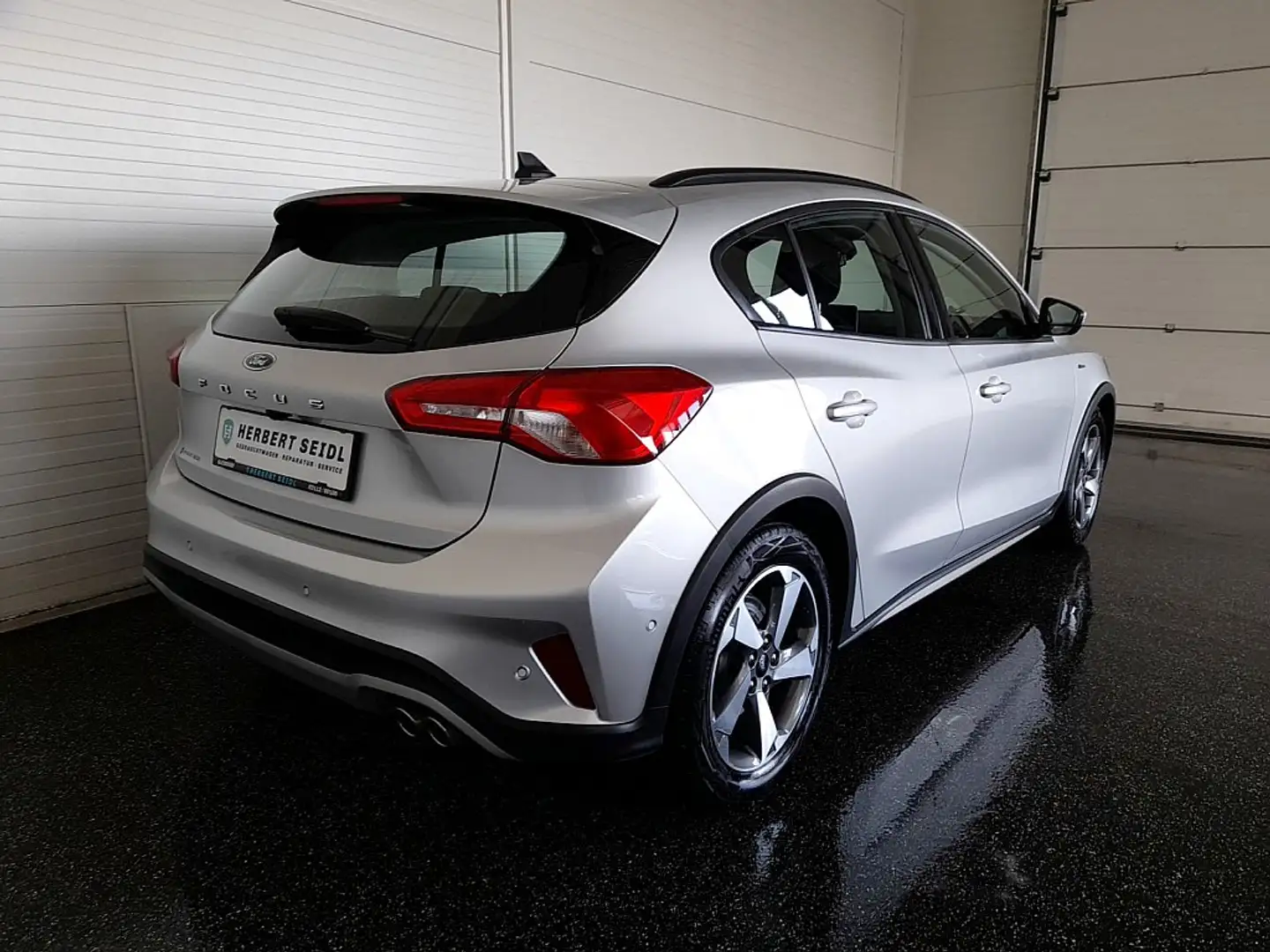 Ford Focus ACTIVE X 1,5 EcoBlue * LED / NAVI / KAMERA / TE... Silber - 2