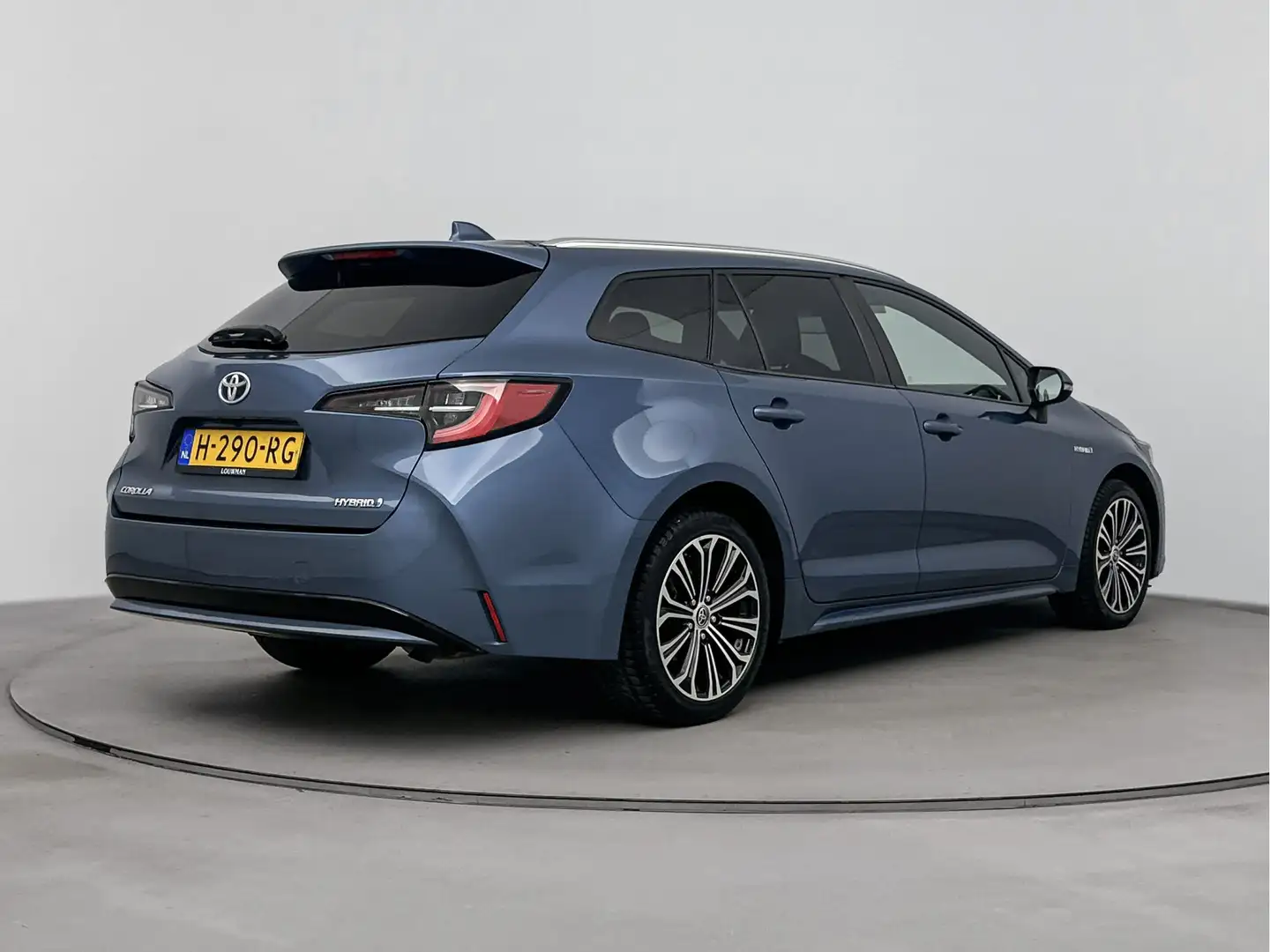 Toyota Corolla Touring Sports 1.8 Hybrid Dynamic | NL-Auto | Stoe Blauw - 2