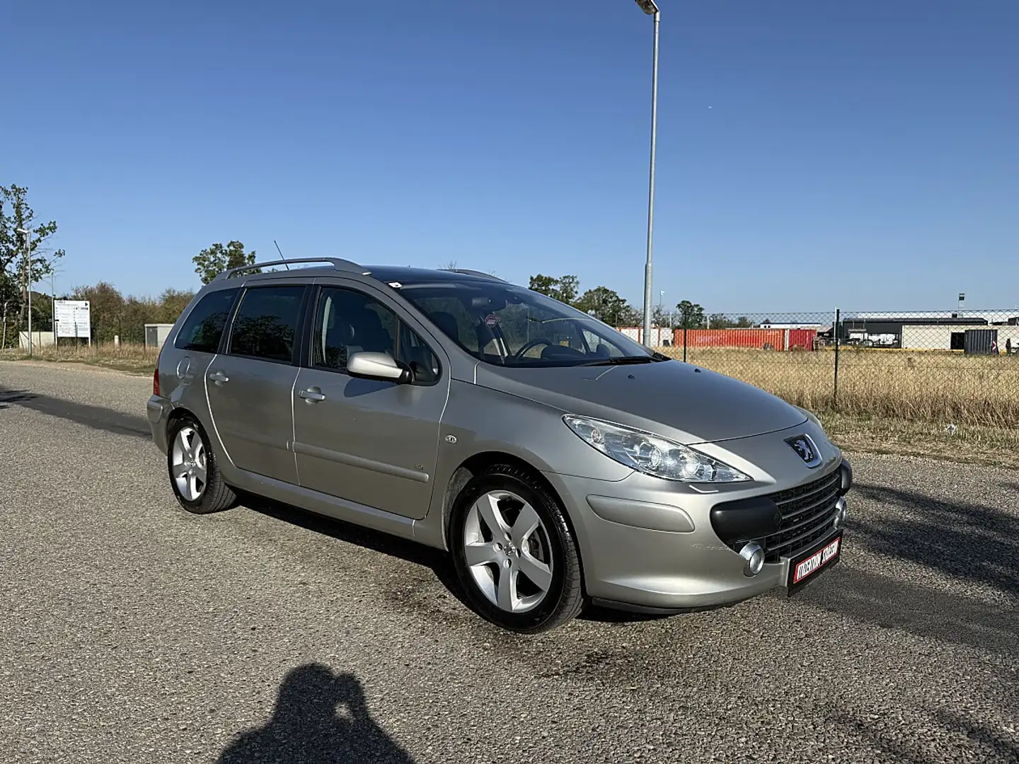Peugeot 307 SW Active Pro 2,0 HDi 136 (FAP) Tiptronic Grau - 2