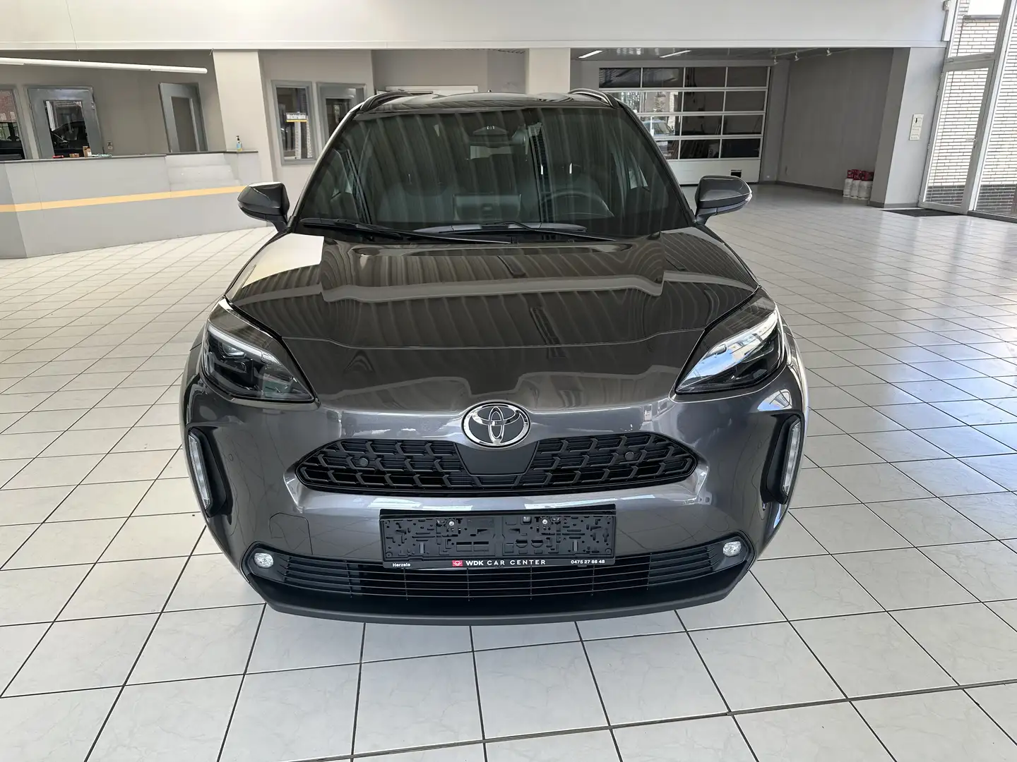 Toyota Yaris Cross Yaris Cross Hybrid 1.5 VVT-i Elegant Grijs - 2