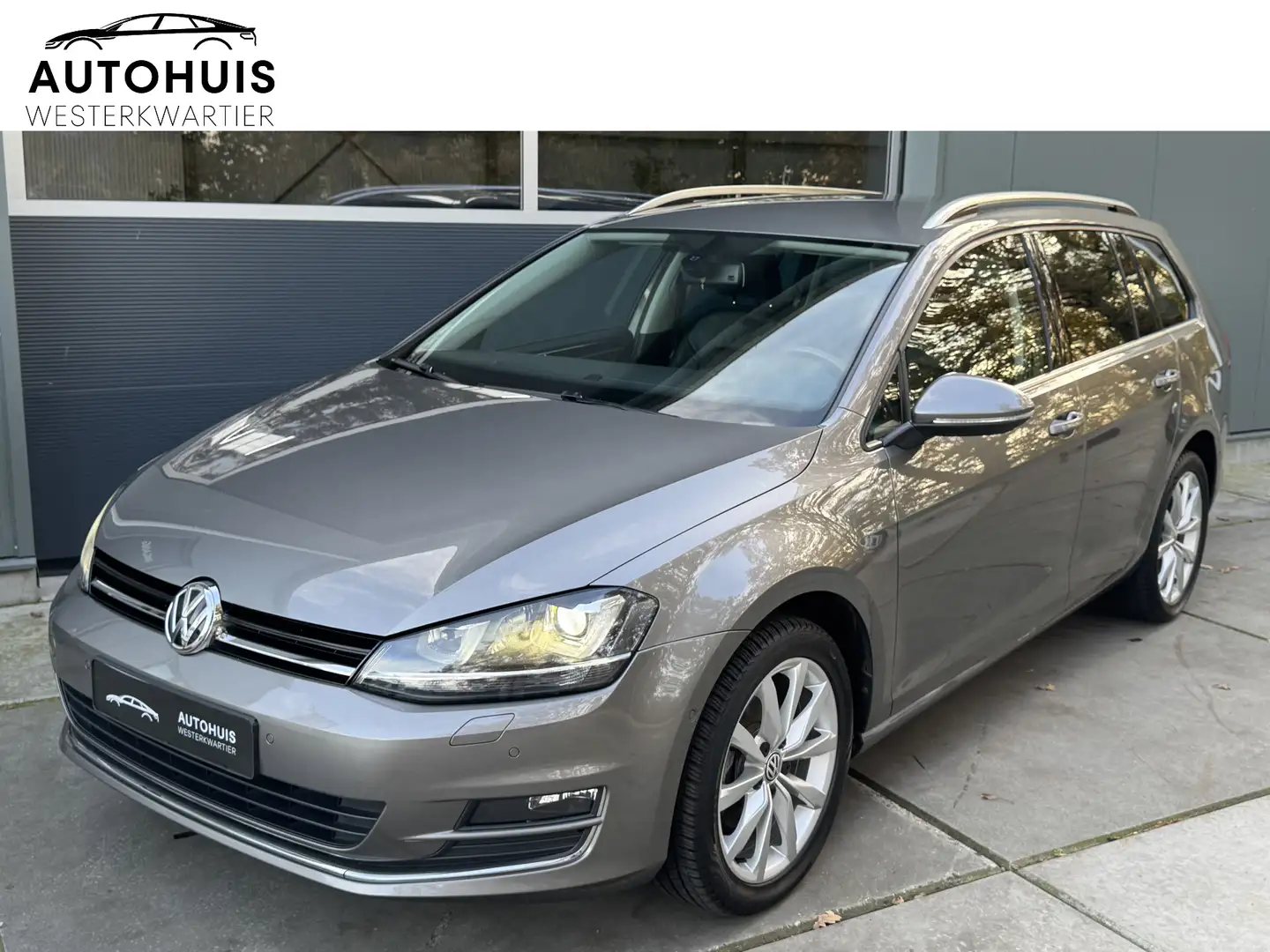 Volkswagen Golf Variant 1.4 TSI 122pk DSG Highline Trekhaak Camera Massage Gris - 1