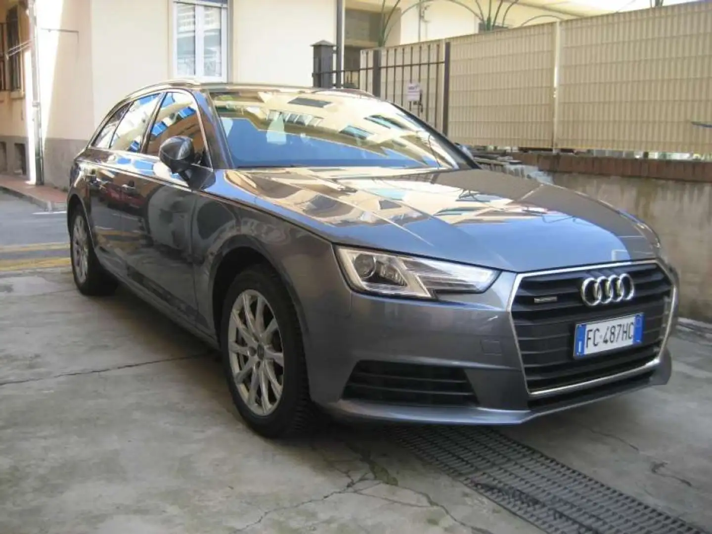 Audi A4 AVANT 2.0 TDI 190 CV QUATTRO S TRONIC BUSINESS Grau - 1