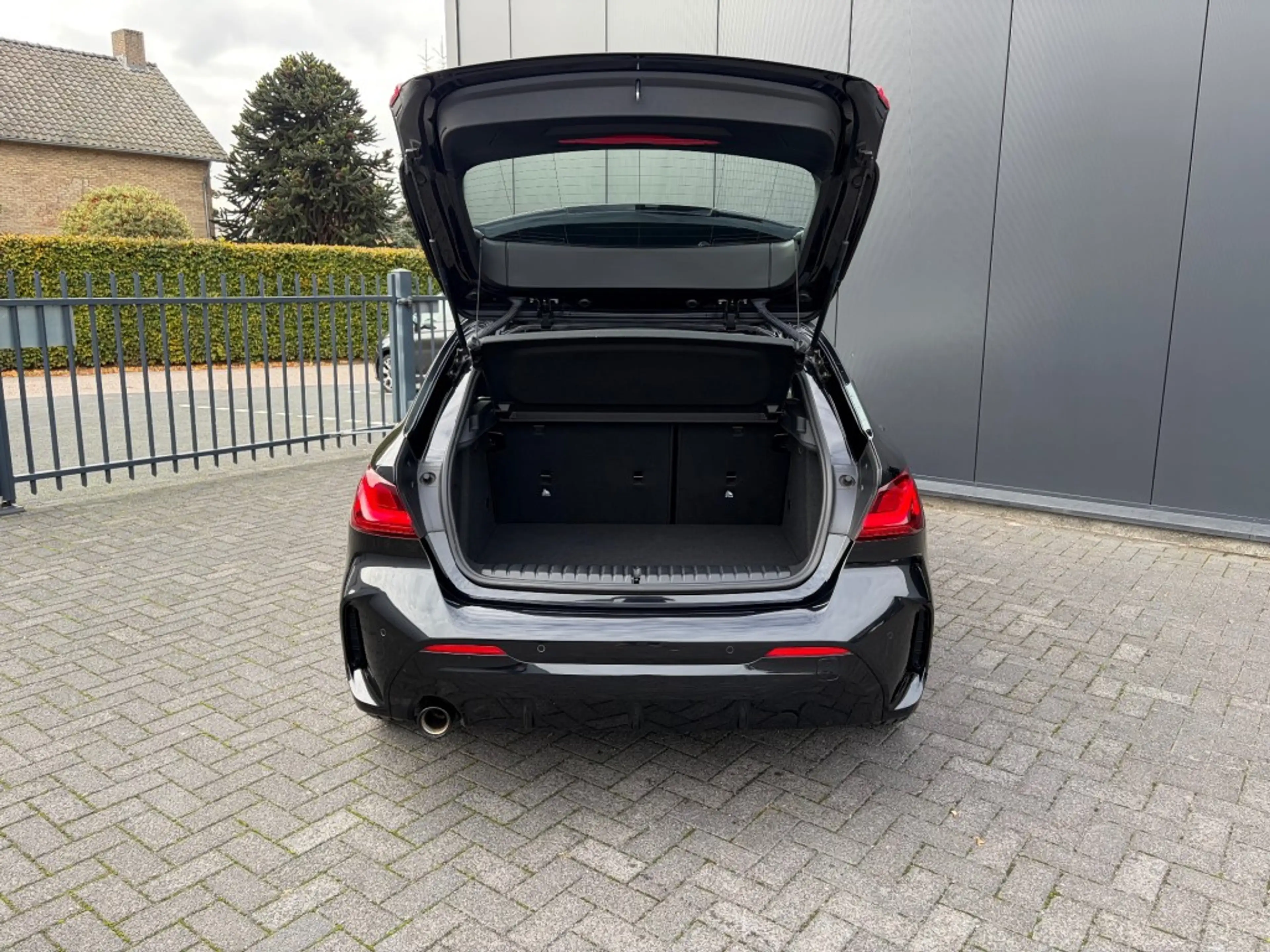 BMW 116 116i M Sport Leder Navi LED Carplay Live Cockpit N — photo 12