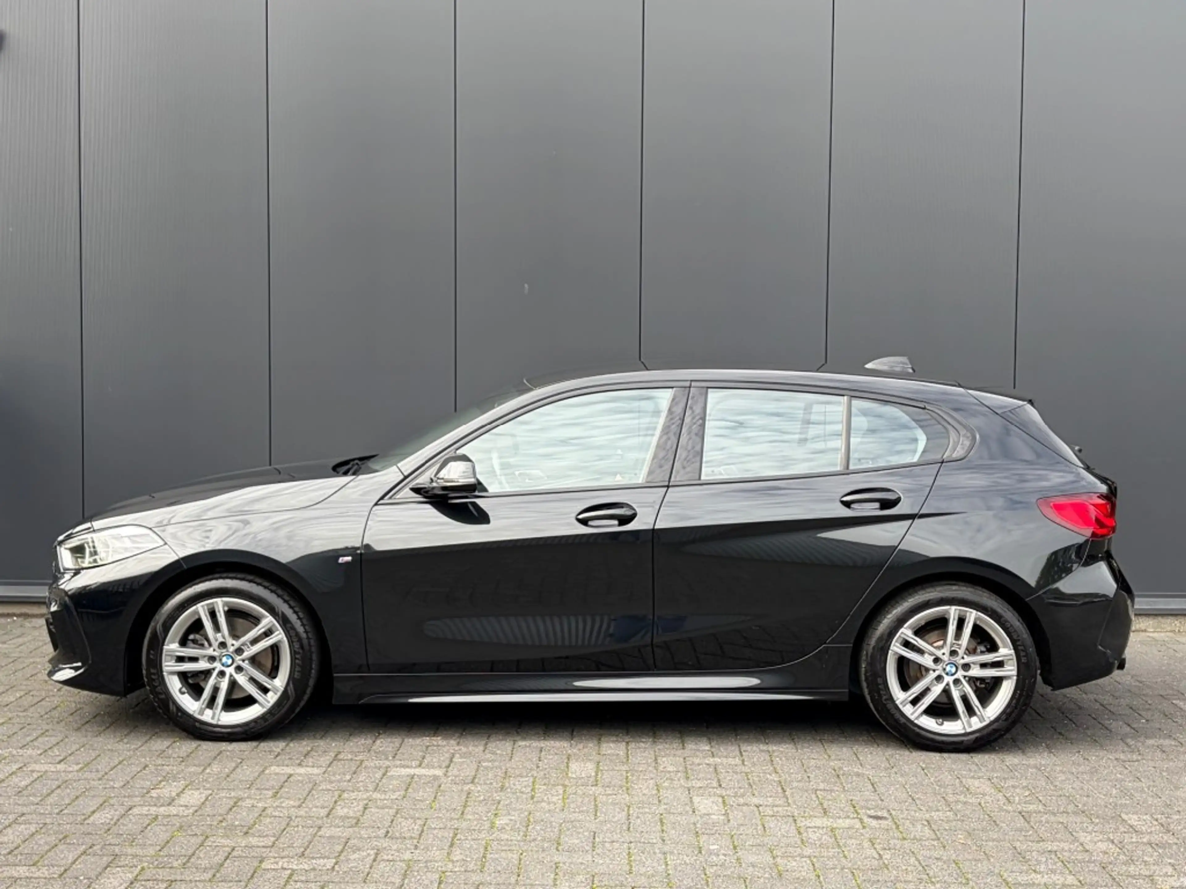 BMW 116 116i M Sport Leder Navi LED Carplay Live Cockpit N — photo 13
