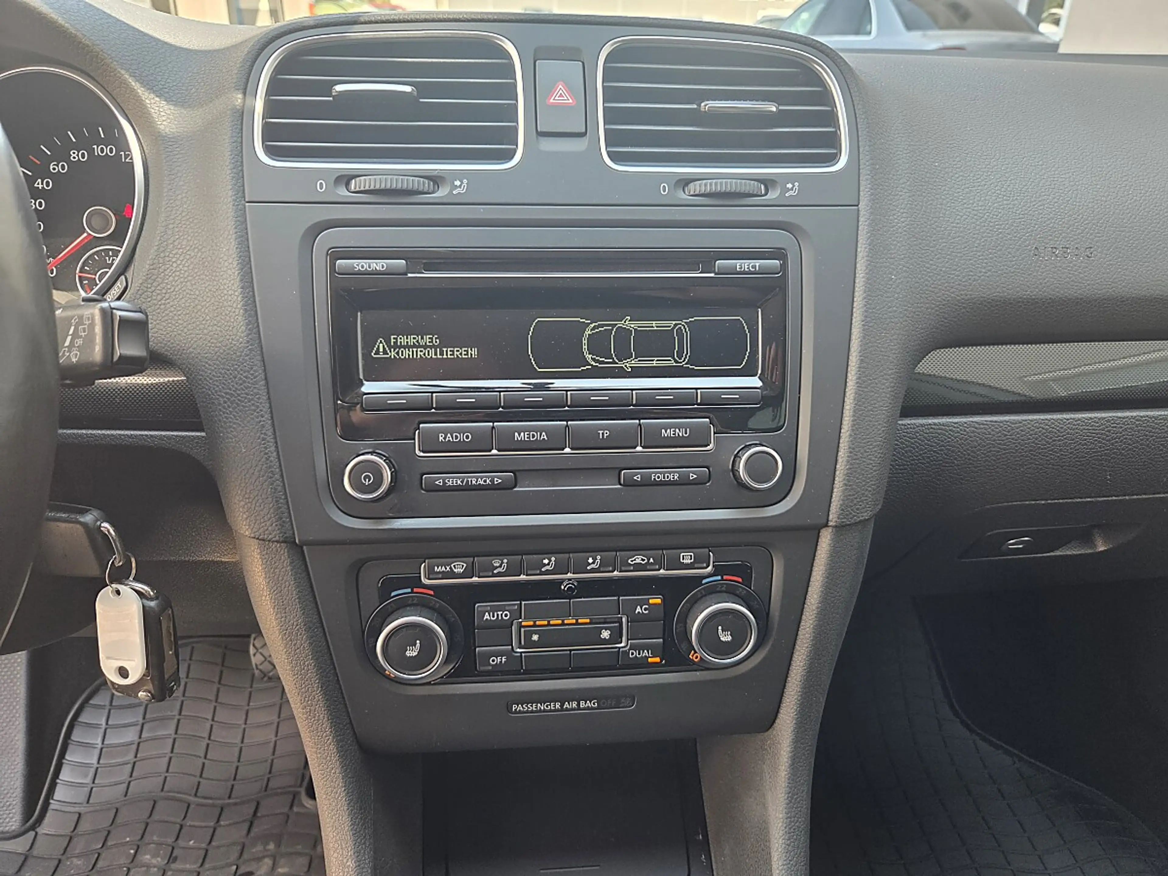 Volkswagen Golf R abbit 2012 BMT 1,2 TSI — photo 15