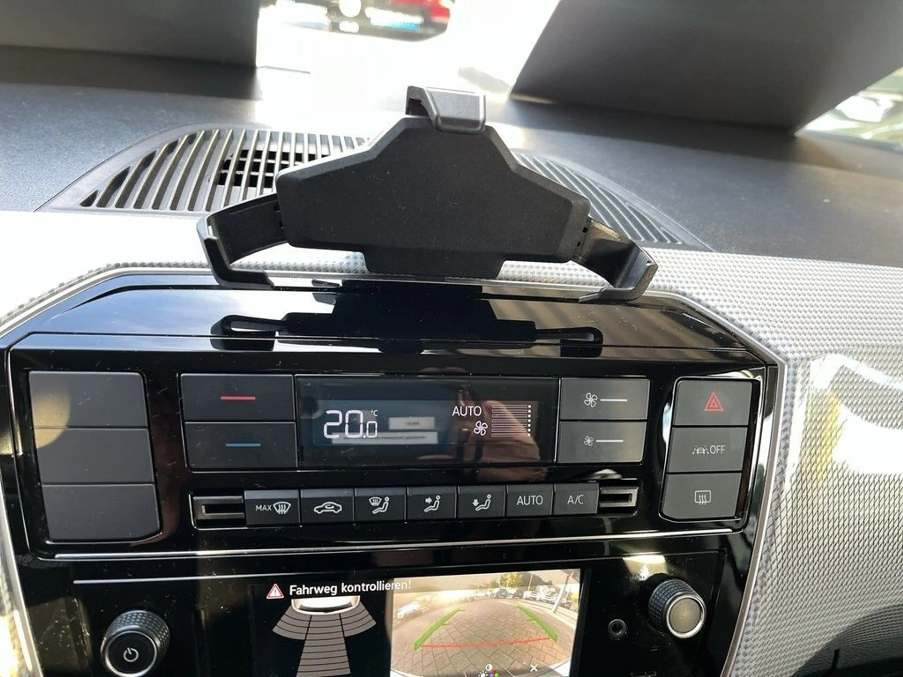 Volkswagen e-up! e-up ! Style RFK PDC DAB+ — photo 26