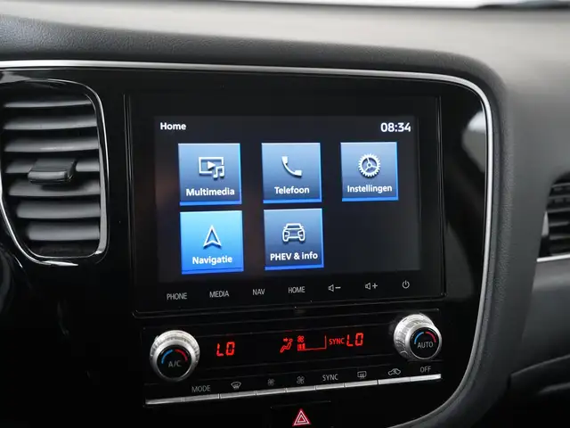 Mitsubishi Outlander view 16