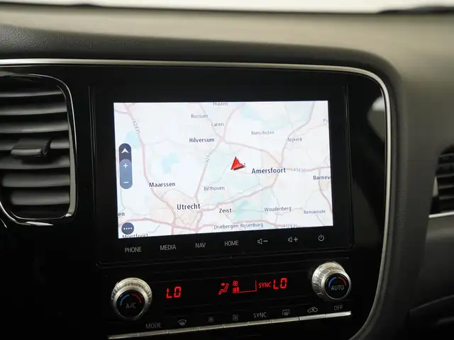 Mitsubishi Outlander view 15