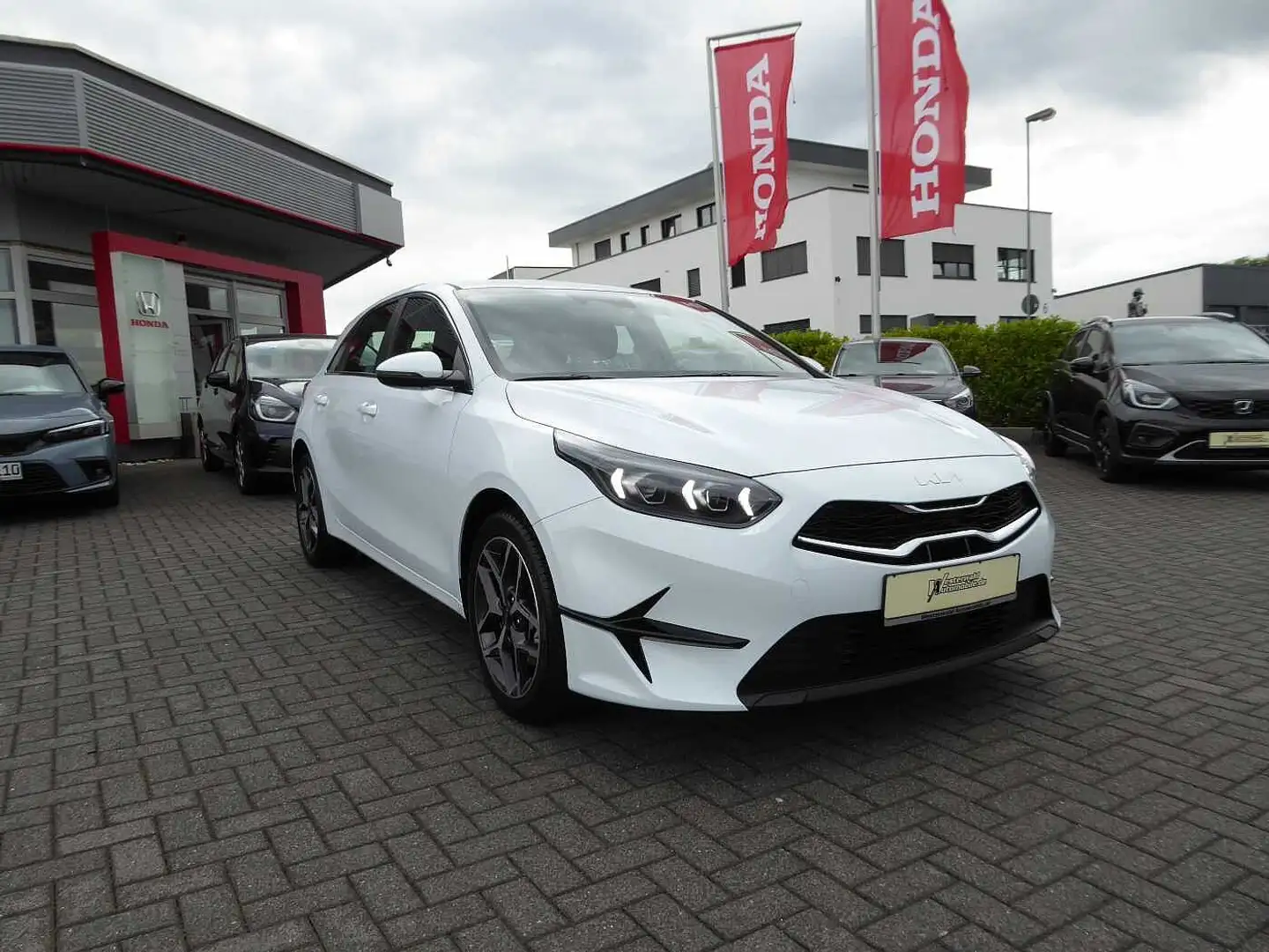 Kia Ceed / cee'd 1.5 T-GDI Spirit DCT7 | NAVI | Totwinkelassistent Blanc - 2