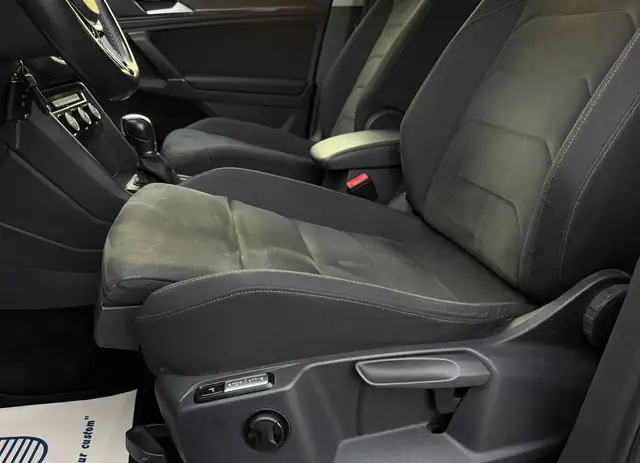 Volkswagen Tiguan view 5