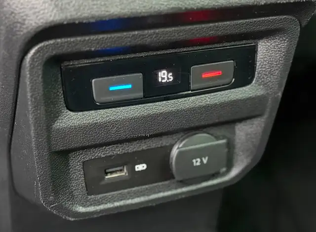 Volkswagen Tiguan view 8
