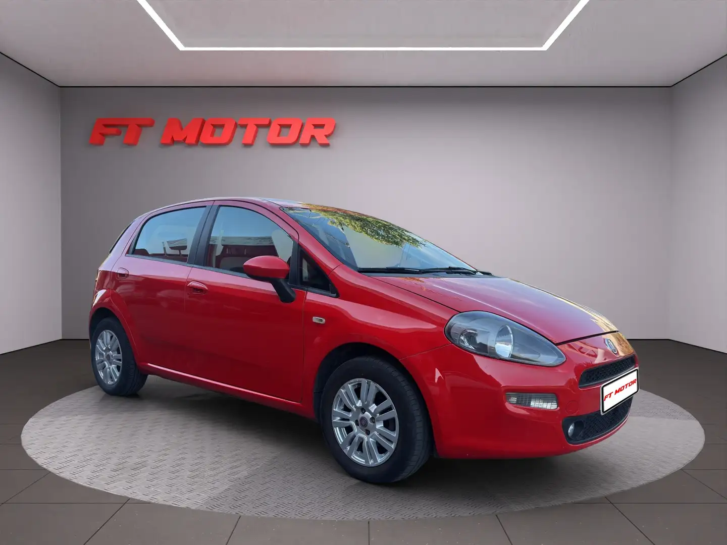 Fiat Punto 1.2 8v Pop 69 CV Gasolina S&S Rojo - 1